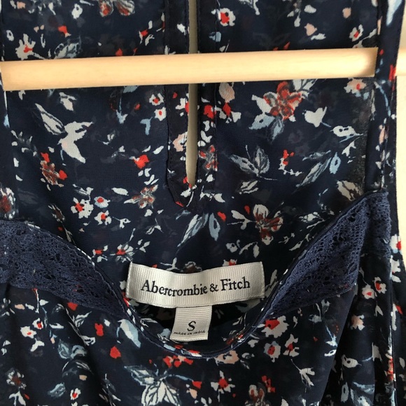 Abercrombie & Fitch Sleeveless Top - Picture 3 of 3